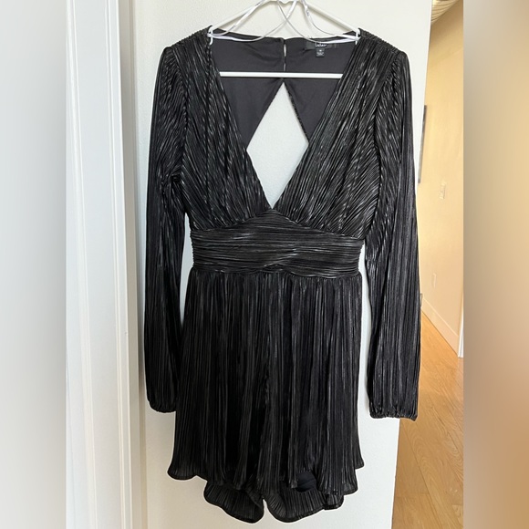 NWOT Lulus Plisse & Thank You Black Pleated Long Sleeve Backless Romper | Size M - Picture 3 of 6